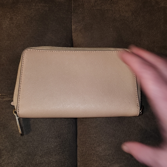 Michael Kors Light Pink Zip Wallet - Picture 3 of 4